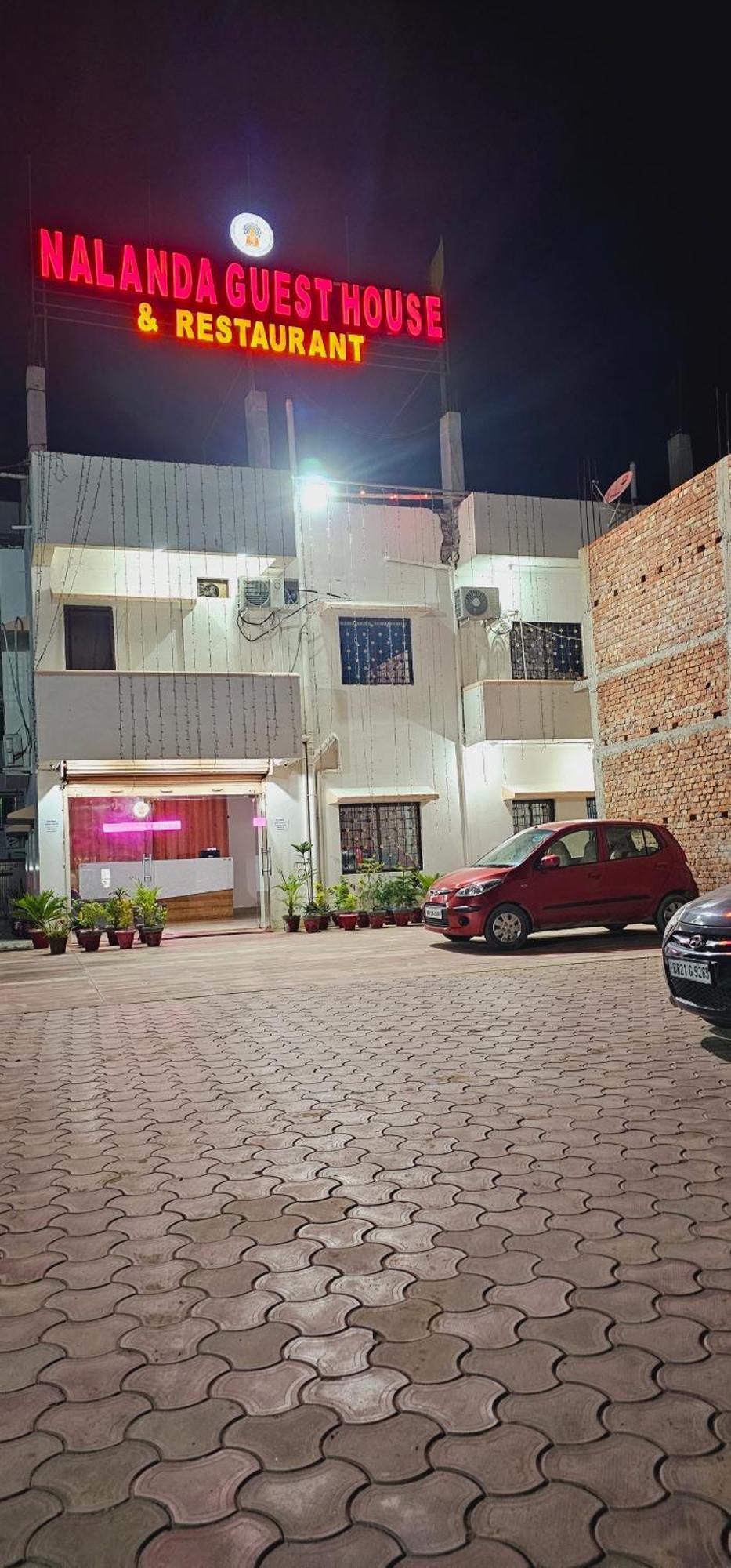 Hotel Nalanda Guest House エクステリア 写真