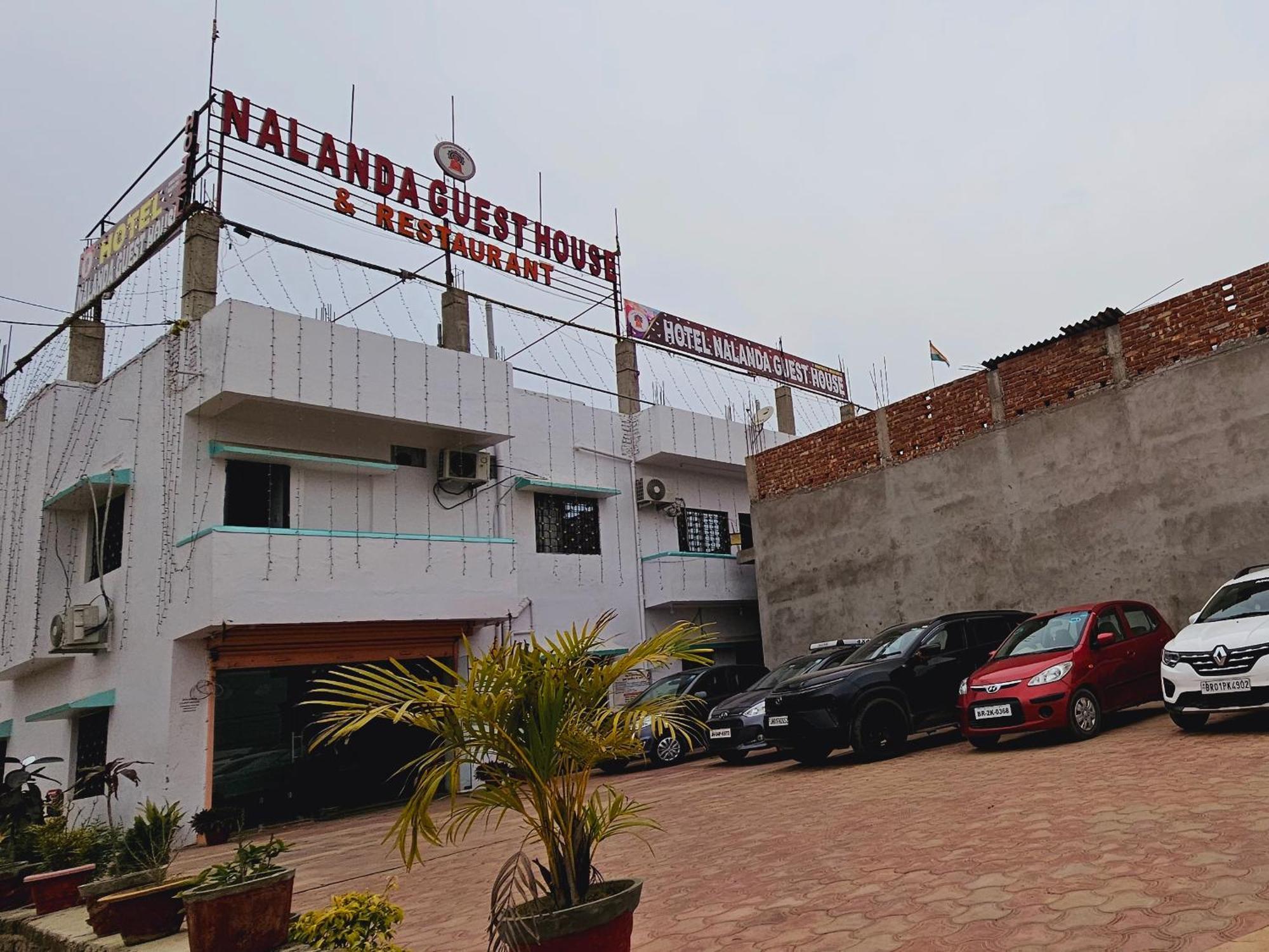 Hotel Nalanda Guest House エクステリア 写真