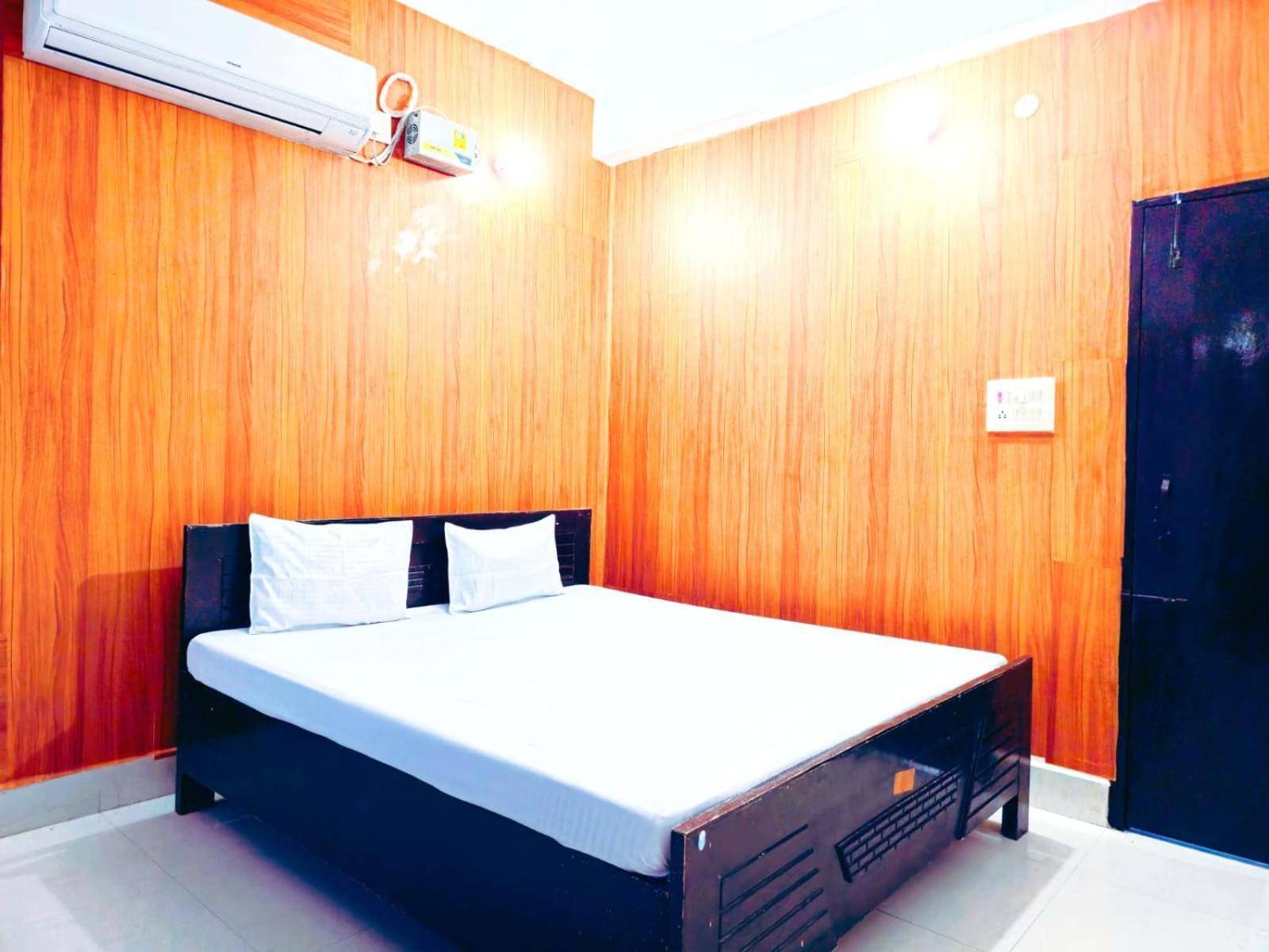 Hotel Nalanda Guest House エクステリア 写真